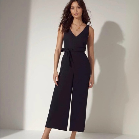 Pants - Aritzia Wilfred black jumpsuit ecoulement 8 wide leg